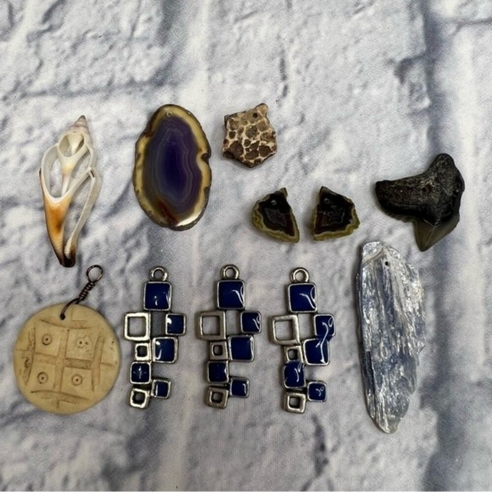Findings - Hand drilled and designed